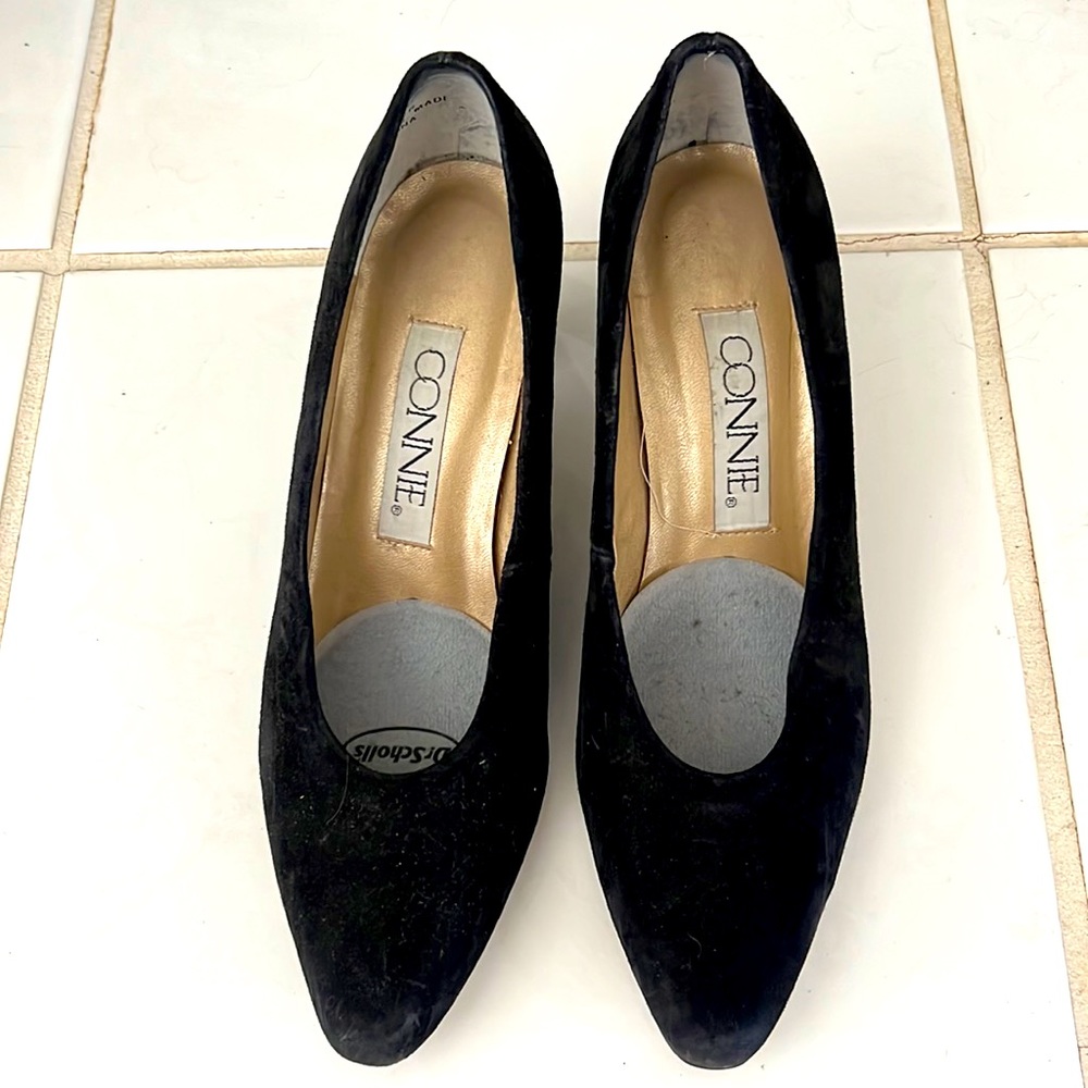 Connie Elaine 7.5 M Black Suede Leather pumps VGUC 2” heels